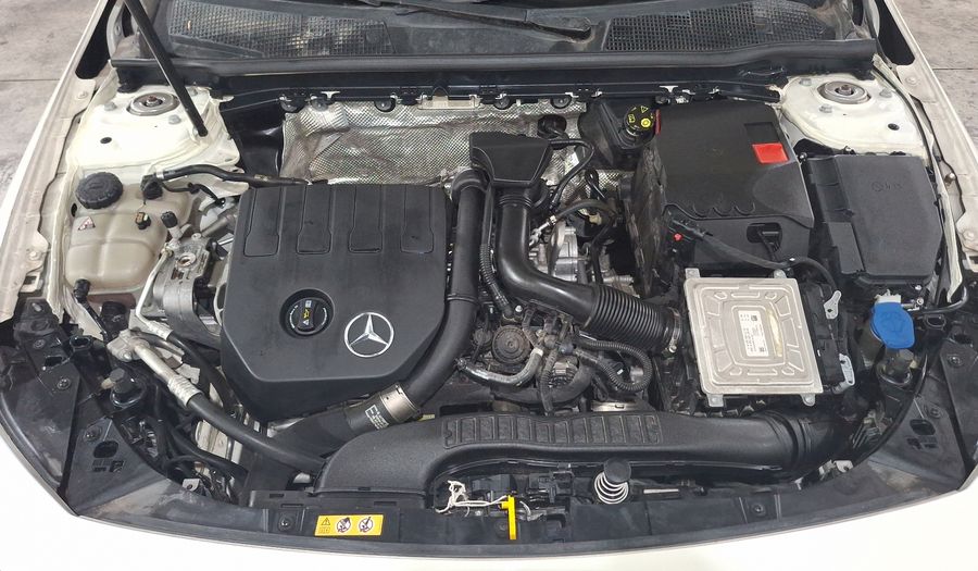 Mercedes Benz Clase Cla 1.3 CLA 200 SPORT DCT Coupe 2020
