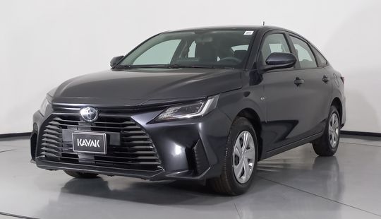 Toyota • Yaris