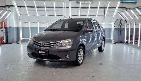 Toyota • Etios