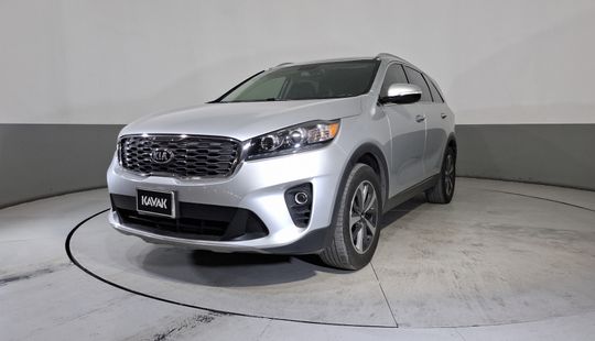 Kia • Sorento
