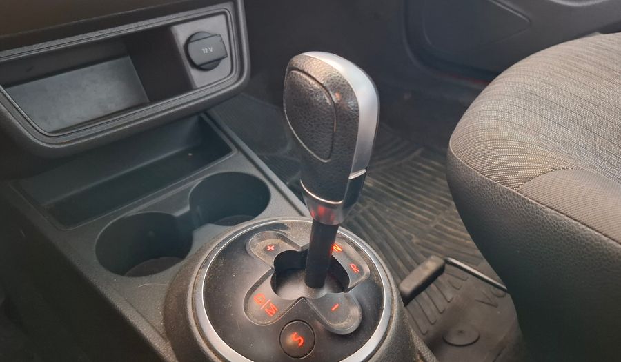 Volkswagen Voyage 1.6 COMFORTLINE PLUS I MOTION Sedan 2014