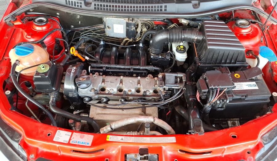 Volkswagen Voyage 1.6 COMFORTLINE PLUS I MOTION Sedan 2014