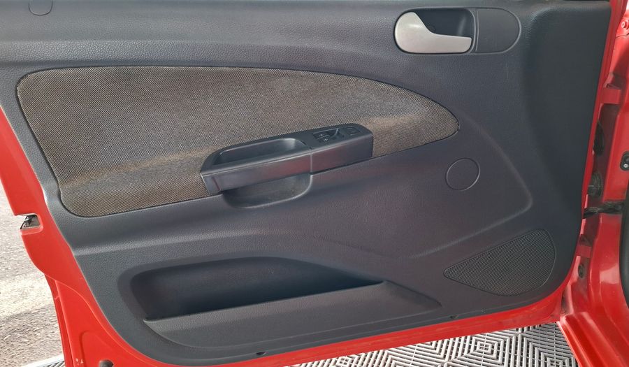 Volkswagen Voyage 1.6 COMFORTLINE PLUS I MOTION Sedan 2014