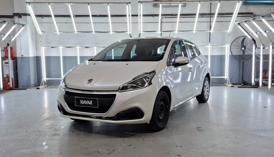 Peugeot • 208