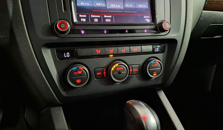 Volkswagen Vento 2.5 ADVANCE PLUS TIPTRONIC Sedan 2015