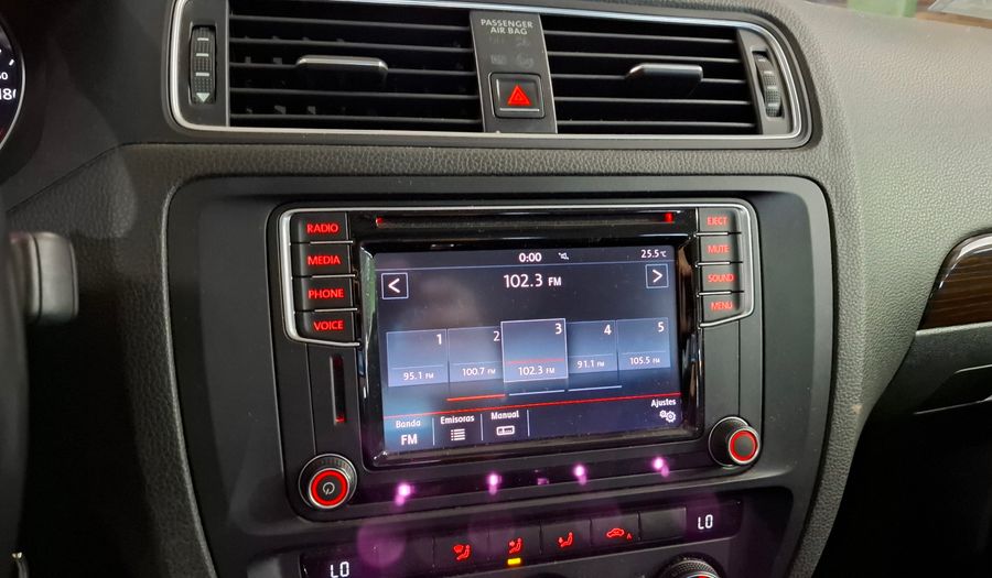 Volkswagen Vento 2.5 ADVANCE PLUS TIPTRONIC Sedan 2015