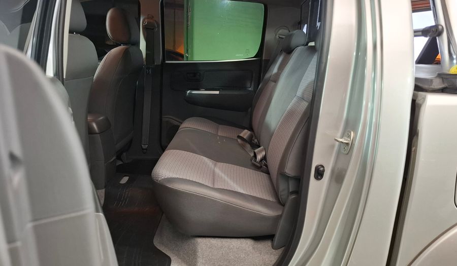 Toyota Hilux SR 3.0 4X2 C/D TDI Pickup 2014