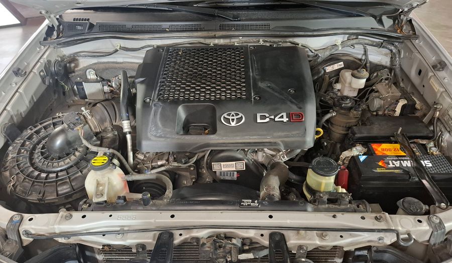 Toyota Hilux SR 3.0 4X2 C/D TDI Pickup 2014