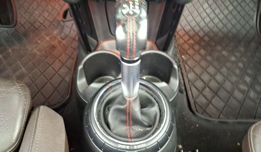 Mini Cooper S 2.0 COOPER HOT CHILI AT Hatchback 2017