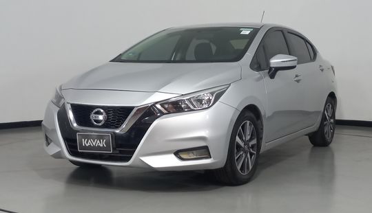 Nissan • Versa