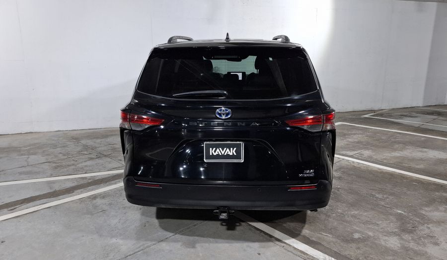Toyota Sienna 2.5 HEV XLE AUTO Minivan 2021