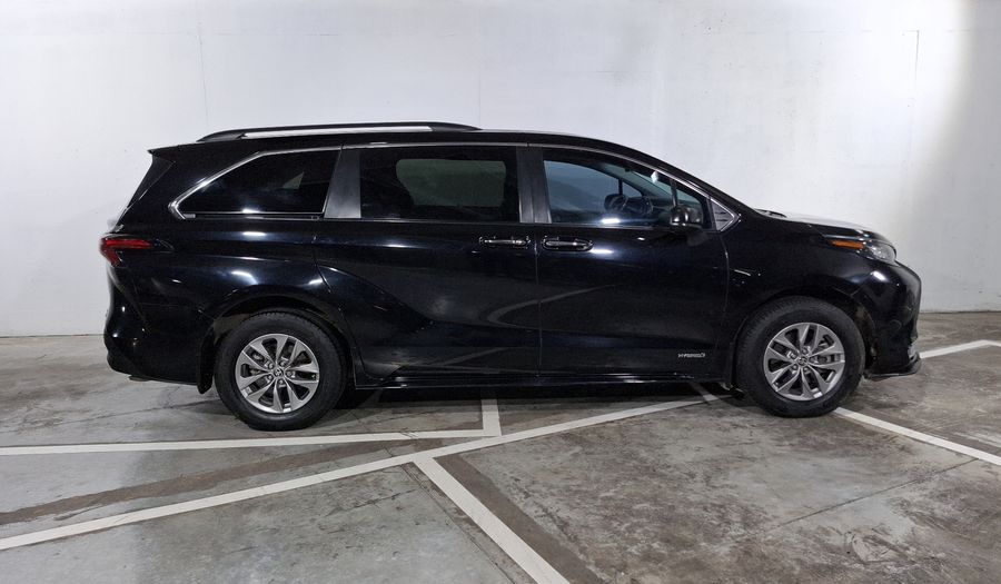 Toyota Sienna 2.5 HEV XLE AUTO Minivan 2021
