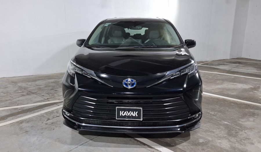 Toyota Sienna 2.5 HEV XLE AUTO Minivan 2021