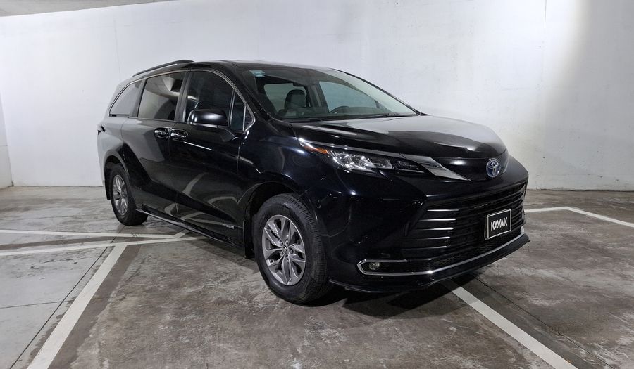 Toyota Sienna 2.5 HEV XLE AUTO Minivan 2021