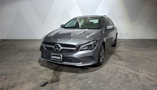 Mercedes Benz • Clase CLA