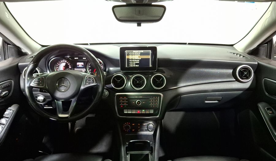 Mercedes Benz Clase Cla 1.6 CLA 200 CGI SPORT AT Coupe 2017