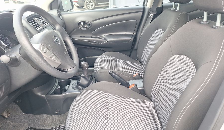 Nissan Versa 1.6 SENSE Sedan 2020
