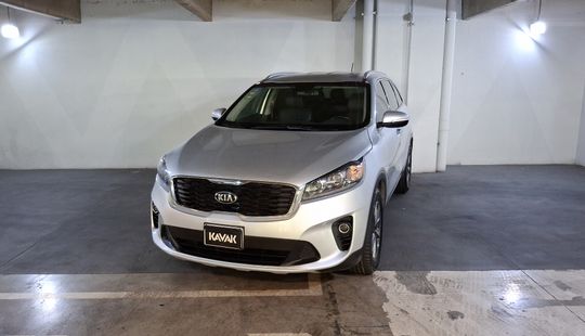 Kia • Sorento