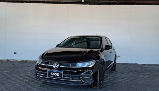 Volkswagen • Polo
