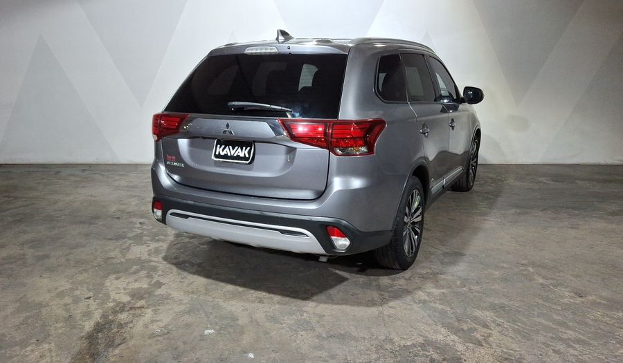 Mitsubishi Outlander 2.4 SE CVT Suv 2019