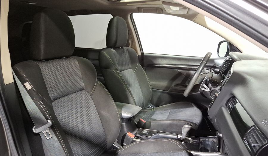 Mitsubishi Outlander 2.4 SE CVT Suv 2019