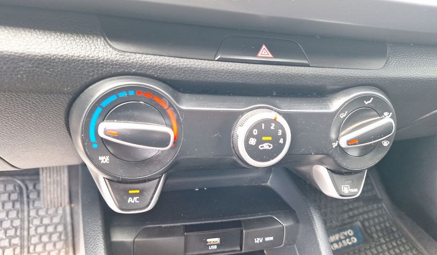 Kia Rio 4 1.4 LX AC ABS Sedan 2021