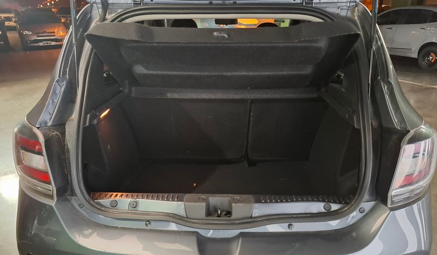 Renault Sandero Stepway 1.6 STEPWAY PRIVILEGE Hatchback 2017