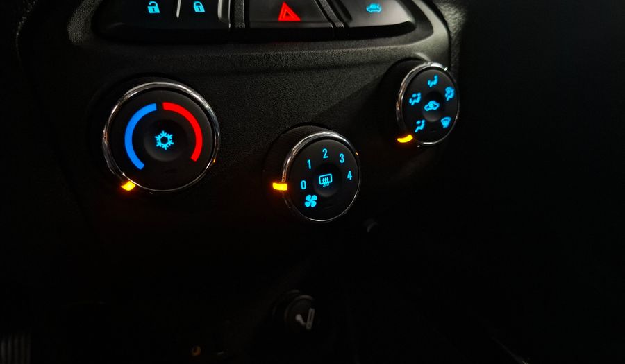 Chevrolet Onix 1.4 LTZ Hatchback 2017