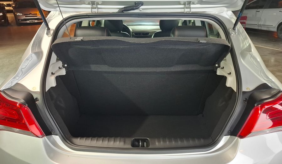 Chevrolet Onix 1.4 LTZ Hatchback 2017