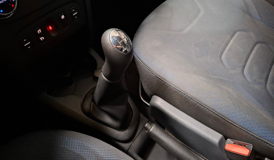 Renault Sandero 1.6 PRIVILEGE Hatchback 2017