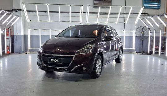 Peugeot • 208