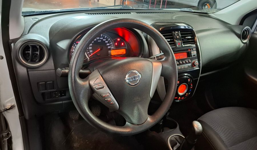 Nissan March 1.6 ADVANCE Hatchback 2017