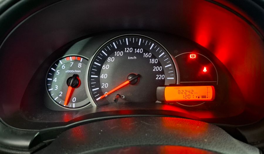 Nissan March 1.6 ADVANCE Hatchback 2017