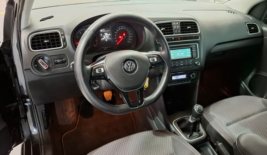 Volkswagen Polo 1.6 COMFORTLINE Sedan 2016