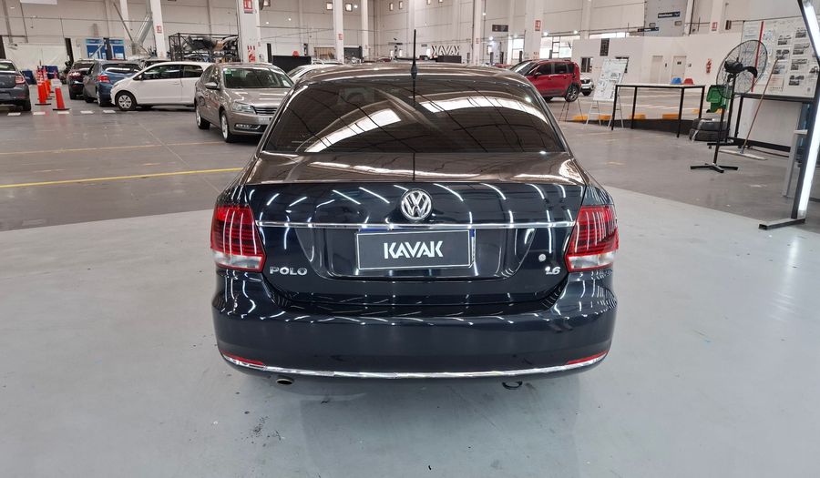 Volkswagen Polo 1.6 COMFORTLINE Sedan 2016