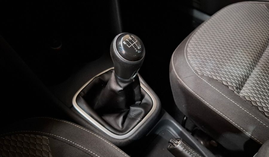 Volkswagen Polo 1.6 COMFORTLINE Sedan 2016