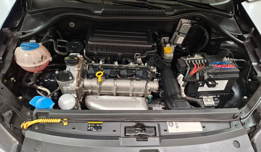 Volkswagen Polo 1.6 COMFORTLINE Sedan 2016