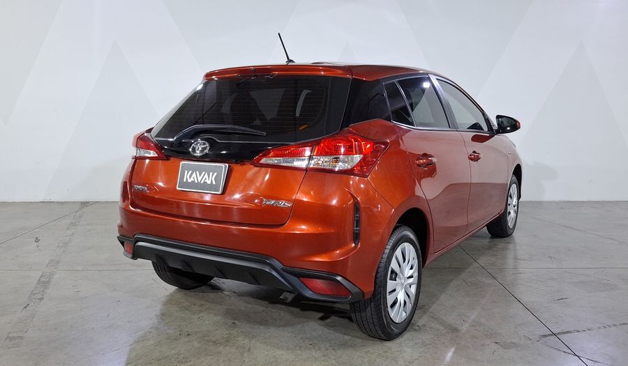 Toyota Yaris 1.5 BASE CVT Hatchback 2023
