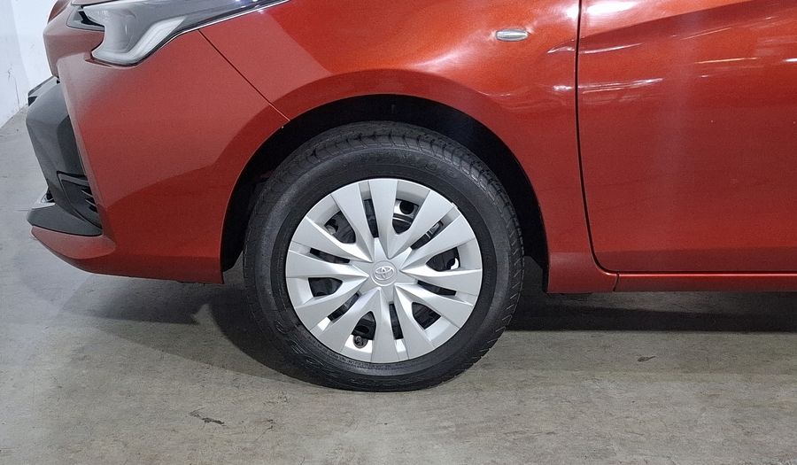 Toyota Yaris 1.5 BASE CVT Hatchback 2023