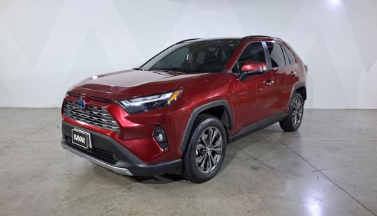 Toyota • RAV4