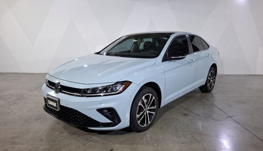 Volkswagen • Jetta