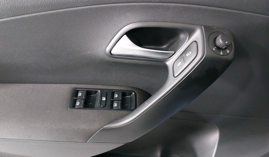 Volkswagen Polo 1.6 STD. Hatchback 2018
