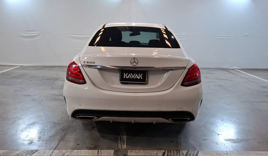 Mercedes Benz Clase C 2.0 250 CGI SPORT AT Sedan 2016