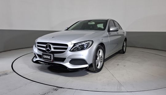 Mercedes Benz • Clase C