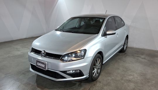 Volkswagen • Vento