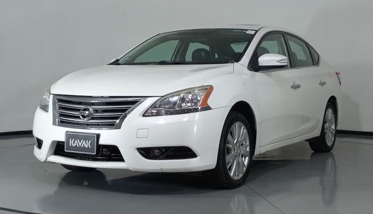 Nissan • Sentra