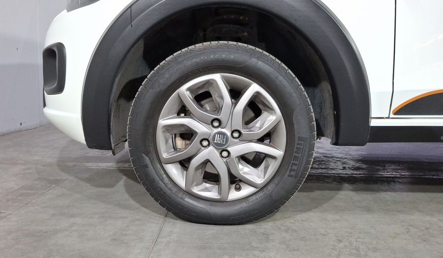 Fiat Mobi 1.0 TREKKING Hatchback 2023