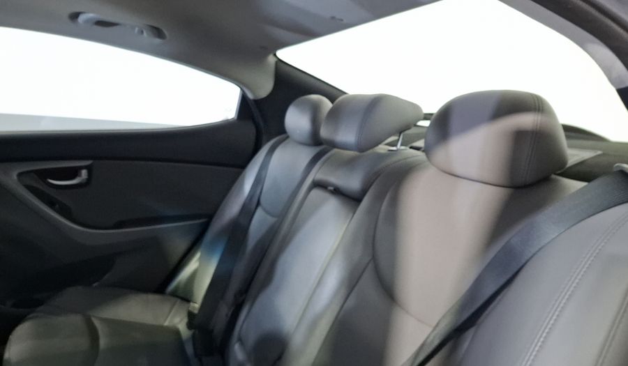 Hyundai Elantra 1.8 LIMITED TECH NAVI AT Sedan 2015