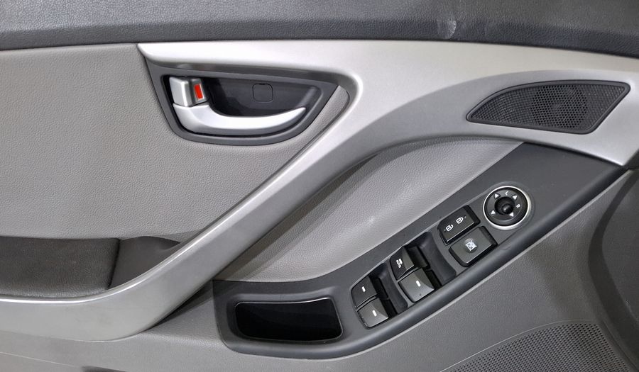Hyundai Elantra 1.8 LIMITED TECH NAVI AT Sedan 2015