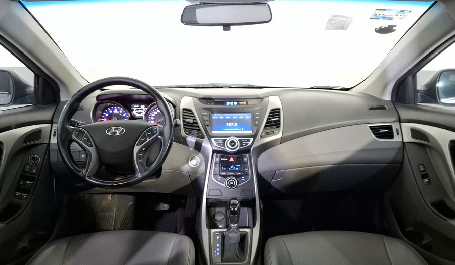 Hyundai Elantra 1.8 LIMITED TECH NAVI AT Sedan 2015